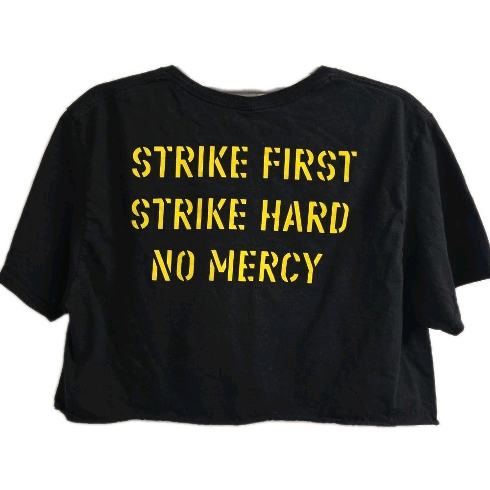 KARATE KID COBRA KAI T-Shirt Cropped Size Medium - Picture 2 of 6